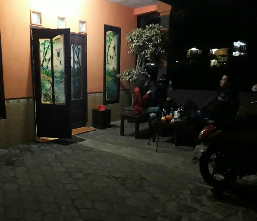 Bromo Otix Guest House Экстерьер фото