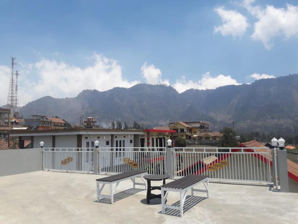 Bromo Otix Guest House Экстерьер фото