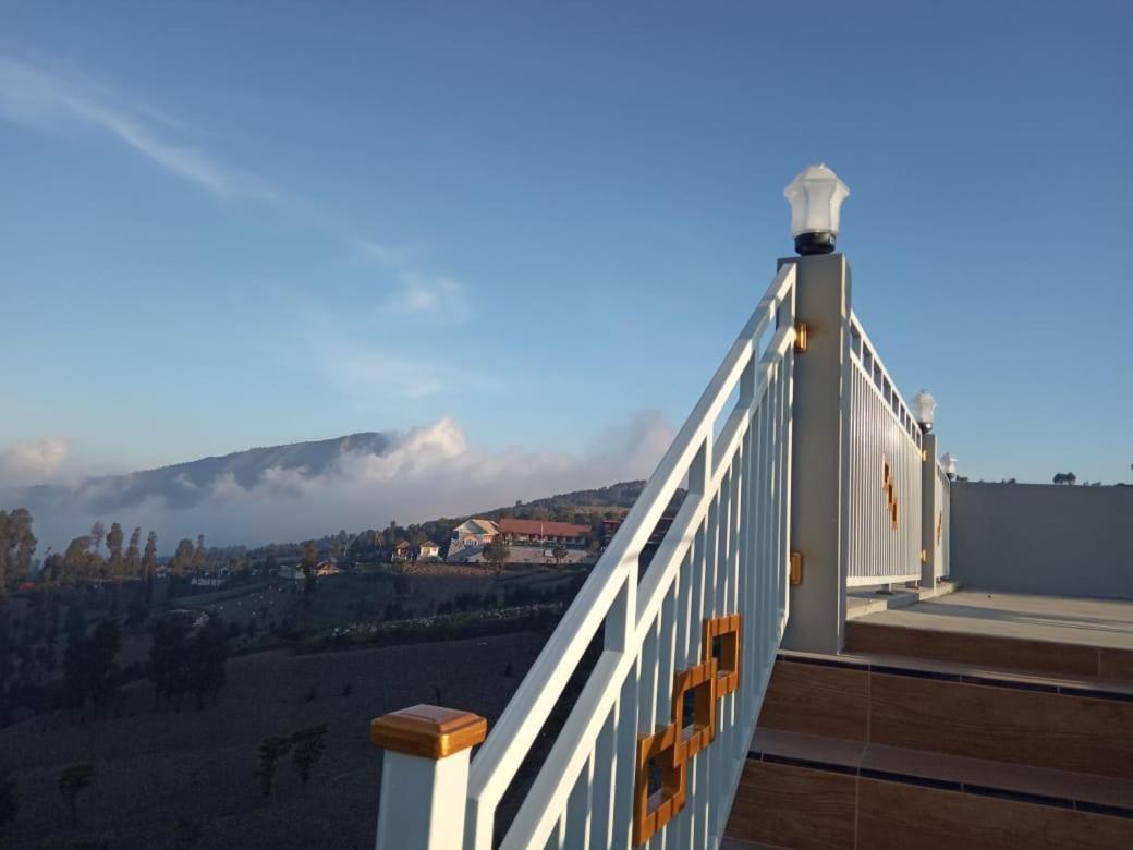 Bromo Otix Guest House Экстерьер фото