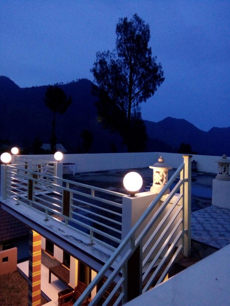 Bromo Otix Guest House Экстерьер фото